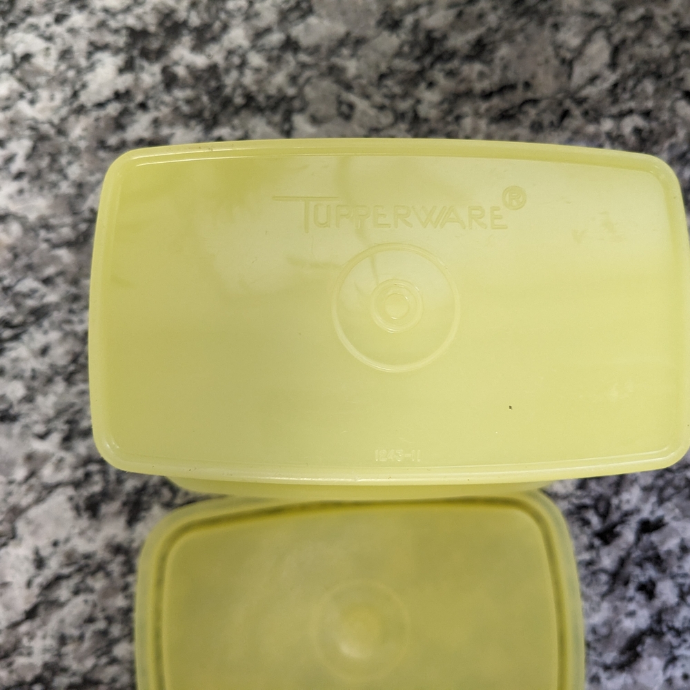 Tupperware Lemon Yellow Storage Container - Picture 5 of 5